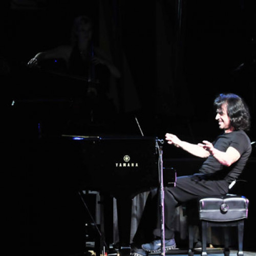 Yanni Black and White Stock Photos & Images - Alamy